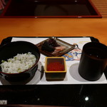 日本料理 幸庵 - しらすとわさび菜のご飯、、いくら、しじみの赤出汁、香の物