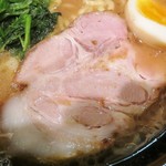 秋葉原ラーメン わいず - チャーシューは肩ロース辺り