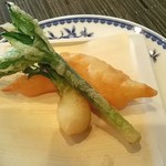 ホテルオークラレストラン名古屋 中国料理 桃花林 - 海老と季節野菜の香り揚げ