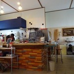 Doppio　coffee　factory - カウンター方向