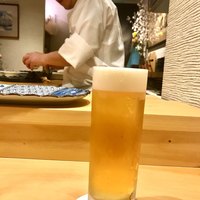 鮨 万代 - 先ずは生ビール