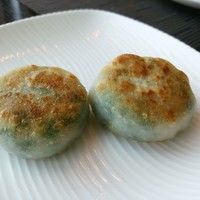 広東料理 センス - 海老とニラ入り餃子の香り焼き
