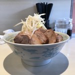 陸 - 【2018.3.15】豚増しらーめん¥960の横顔。