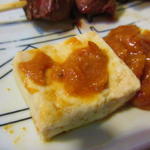 酒蔵 力 - 煮込みの豆腐も辛味噌をつけて