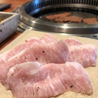 やきにくのバクロ 博多店 - トントロ