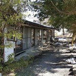 丸泉手打そば店 - 提灯が点いていたらやっています