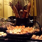 ガストロノミー ジョエル・ロブション - Jun, 2011 たくさんのパンのワゴン