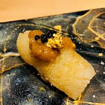 鮨　Shizuku - 淡路島の墨烏賊　雲丹のタルタルのせ