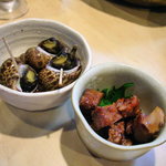 割烹くずし 徳多和良 - 鮪の煮漬とバイ貝の煮物