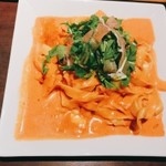 カフェ アロマ - 生ハムとトマトソースの生パスタ