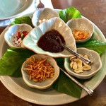 Baan Khanitha & Gallery - ①お通し（Miang Kham）