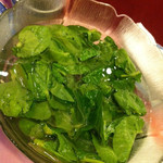 天香楼 - フィンガーボウル　　　　　　　　　　　青菜で手を洗う