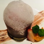 ALLIE - 中にはイチゴとチョコムース。