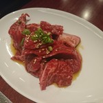 タン・シャリ・焼肉 たんたたん - 切り落とし盛り合わせ