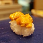 鮨 紺乃 - ​ 蒸しと生のウニ