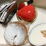 Eclair - 今回はちょっと明るい選択です（笑）