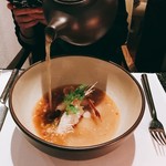 Celadon - ⑤Spicy seafood in lemongrass broth and coconut sea shell