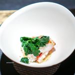 エクアトゥール - たらば蟹と縮みほうれん草、 アンチョビバターソース