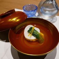 隠れ房 品川 四阿 - 【椀物】かぶらズワイ蟹真丈　ミニ青梗菜　柚子松葉
