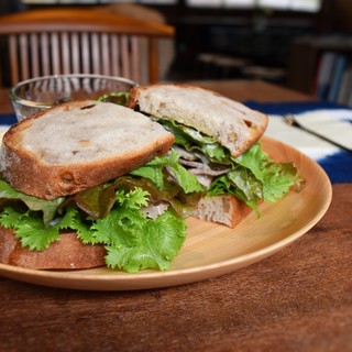 工場跡事務室_1