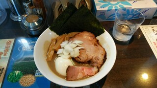 Menyaseiunshi - 煮干し豚骨らぁ麺