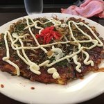 Okonomiyaki Irori - マヨをかけたあと