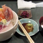 Sushi Dainingu Hoshino - ランチ海鮮丼1050円
