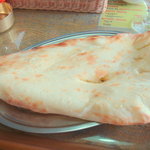 ラム - チーズナン（250円）