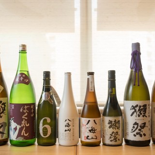 珍しい美酒や隠れた銘酒、お祝い事にぴったりなシャンパンも◎