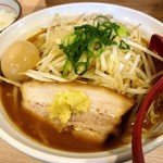 拉麺大公 - 鶏白湯の焼き味噌(半熟玉子、もやし増し)