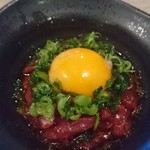 バー プレジャー - 馬刺しユッケ