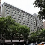 AMBASSADOR - 便利な立地の老舗ホテル