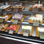 Howaito Famu - 「レストラン ほわいとファーム」のケーキ達。