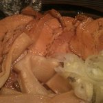 めん屋 高樹 - 特製濃厚つけ麺　チャーシューのアップ