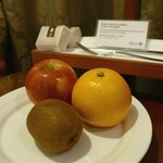 San Want Residences Taipei - 客室に標準装備のウェルカムフルーツ　電話をすればいつでもカットしてくれる