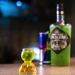 バー プレジャー - コカボム