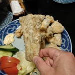 ふぐ八丁 - からあげ　手で持てないくらい熱いんです　好きです