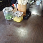 釜あげうどん 長田 in 香の香 - 卓上