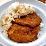 Tonkatsu Tarou - 特製カツ丼（ご飯の中にもタレカツが）