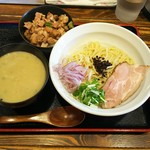 全力 - 濃厚つけ麺(200ｇ)とミニチャーシュー丼