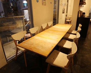 Haisai Kicchin - テーブル席もあります！6-10名様ほどの宴会・パーティーに最適！