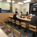 かつや - 店内