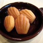 レ トワ フレール - おまけのマドレーヌ