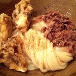 踊るうどん - 【肉まいたけ天生醤油うどん】