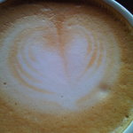 もり珈琲店 - カカオの香りのする珈琲にホイップした牛乳がたっぷり♪