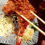 とんかつ檍 - エビフライ　リフト！