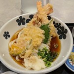 讃岐うどん 本格手打 てつ家 - 【2018/3】えびちく天ぶっかけ(汁投入後)