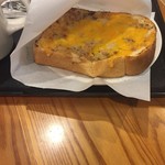 タリーズコーヒー - ツナとチーズのトースト