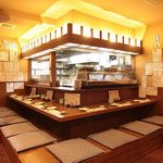 湯浅 - カウンター席もご用意。お一人様も大歓迎です。

