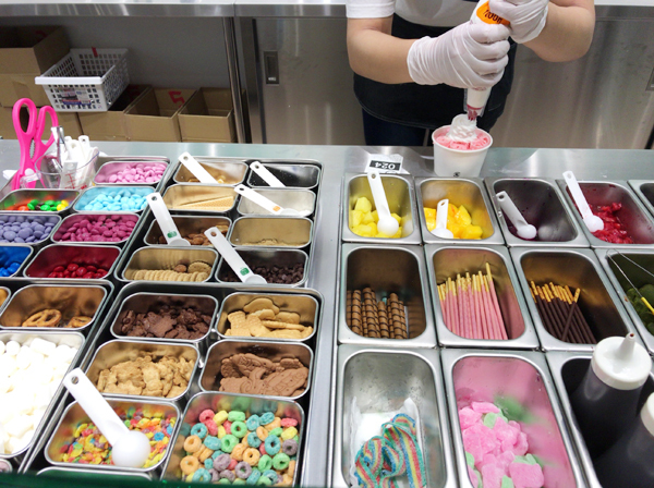 カスタム ロールアイスは とにかく可愛くてインスタ映えします By サントーシュ ロール アイスクリーム ファクトリー イオンモール堺北花田店 Roll Ice Cream Factory 北花田 アイスクリーム 食べログ